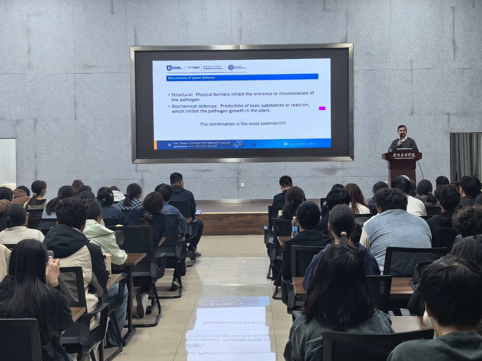 Prominent Scholar Dr. Ernesto A. Moya-Elizondo from the University de Concepción, Chile, Invited to Deliver Academic Lecture at Our University